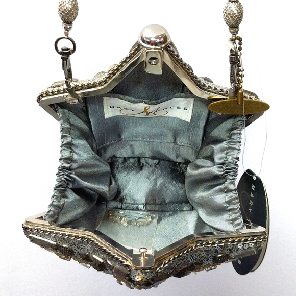 Mary Frances bag - Picture 2 of 4